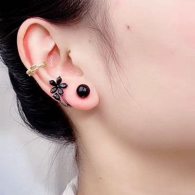 Black flower two-way earrings