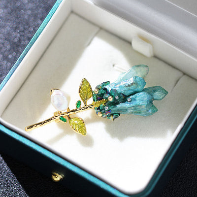 Flower natural crystal brooch