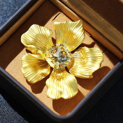 Floral natural crystal brooch