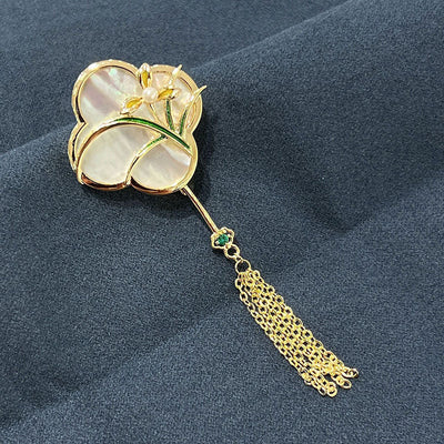 Uanfan natural shell brooch