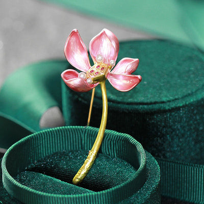 Three-dimensional lotus brooch