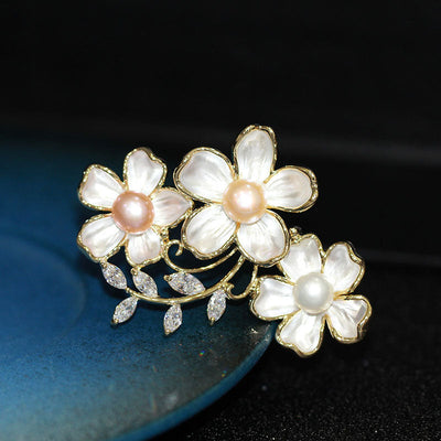 White lisianthus flower brooch