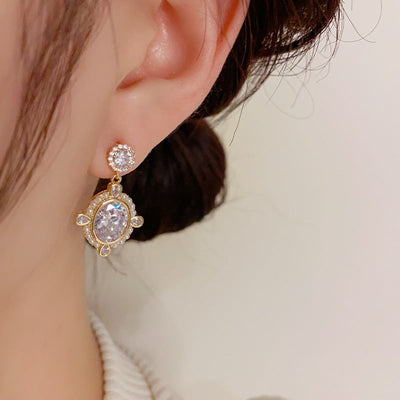 Elegant oval natural crystal earrings
