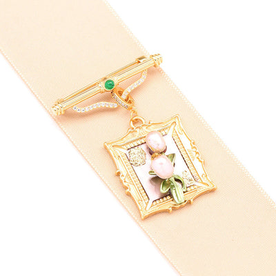 Western style picture frame brooch