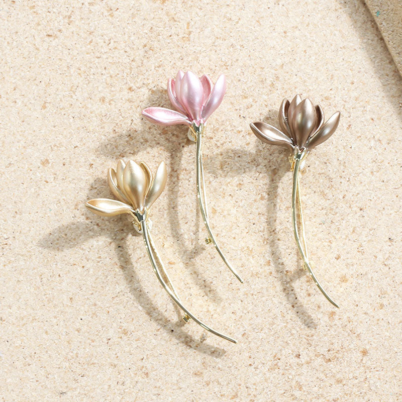 Lotus elegant plant brooch