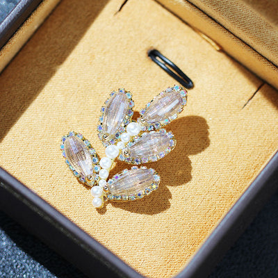 Small leaf natural crystal brooch