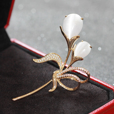 Bouquet natural opal brooch