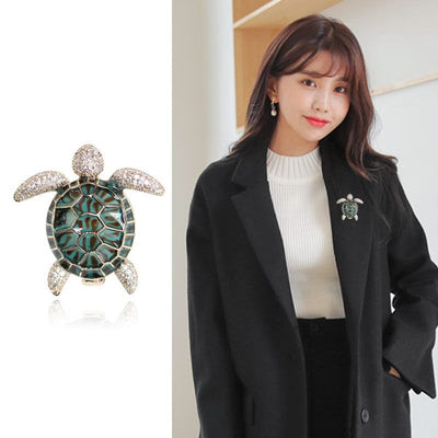 Sea turtle brooch