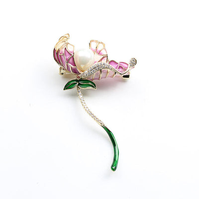 Lotus natural freshwater pearl brooch