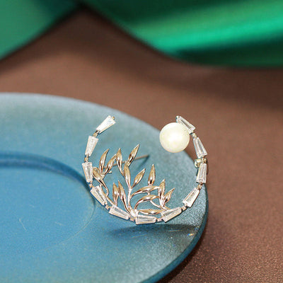 Garland Bamboo Natural Freshwater Pearl Brooch