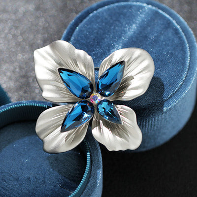 Retro four-petal flower natural crystal brooch