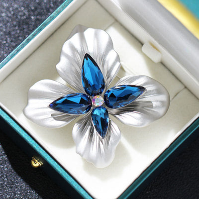 Retro four-petal flower natural crystal brooch