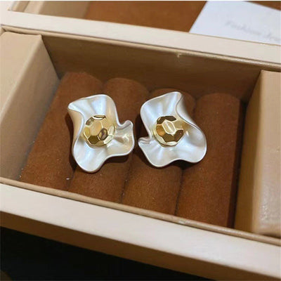 Irregular flower earrings