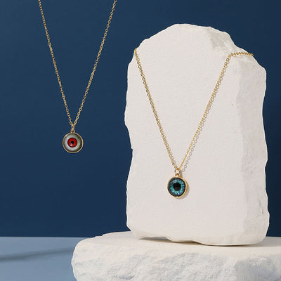 Round devil eye pendant necklace