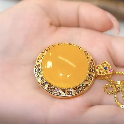 Round natural beeswax necklace