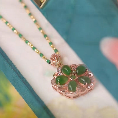 Lucky Flower Pendant Natural Emerald Jade Stone Bracelet