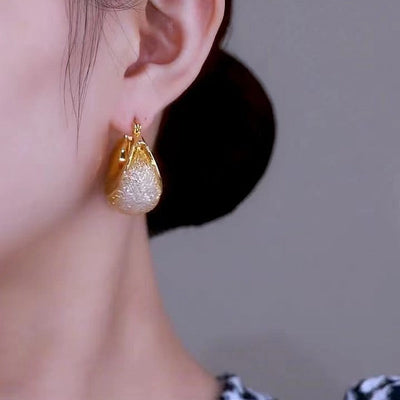 Full diamond cradle earrings