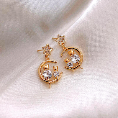 Cat & Moon Earrings Deegnt