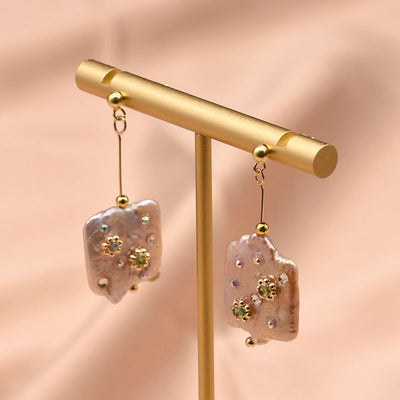 Abnormal ? Natural Pearl geometric earring