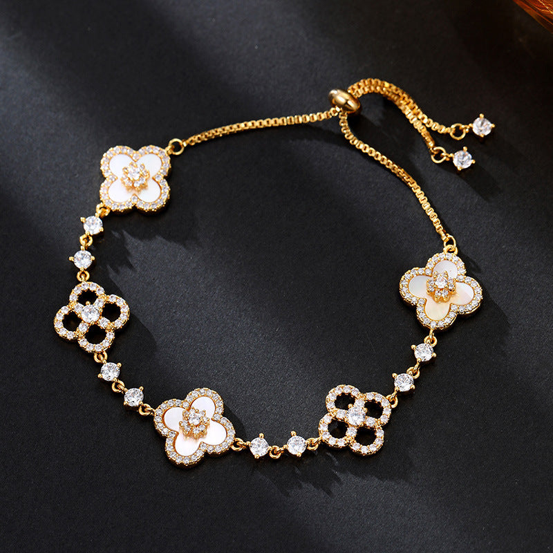 Four-leaf flower cluster • natural shell bracelet