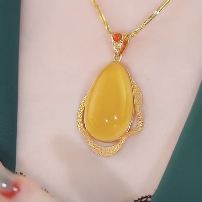 Retro Ice Yellow Agate Stone Pendant Necklace