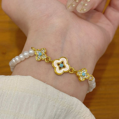 Clover Whisper • Pearl Bracelet