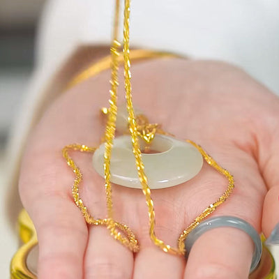 Emerald jade stone pendant necklace