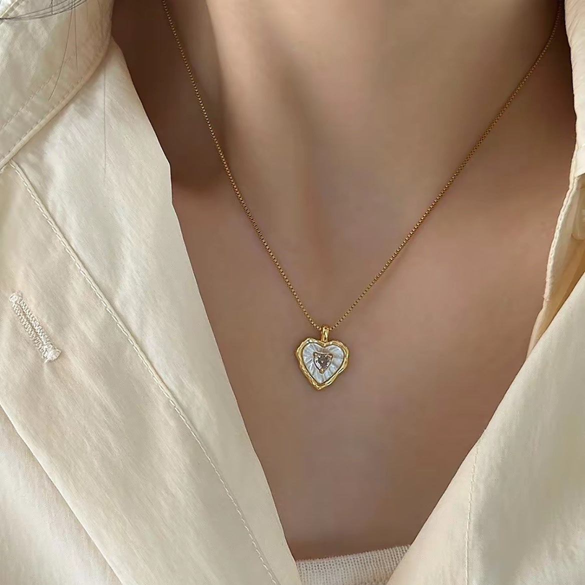 18K Gold White Shell Heart Necklace