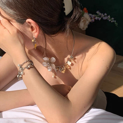 Flower Pearl Necklace