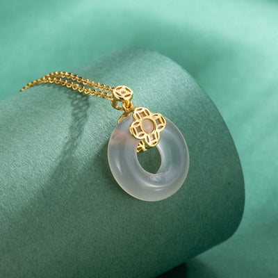Lucky Clasp Emerald Jade Stone Pendant Necklace