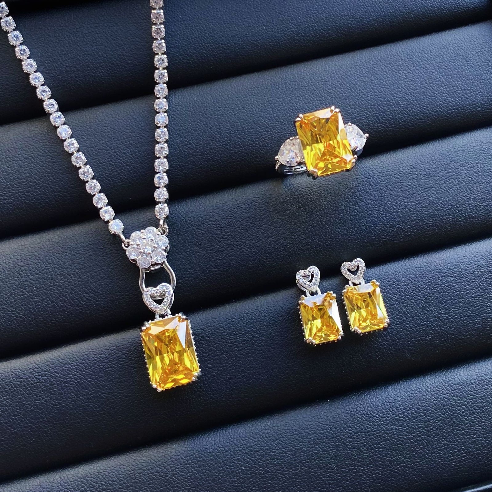 Golden Zircon Heart Jewelry Set