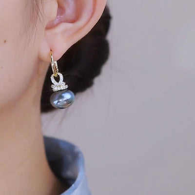 Bread pearl diamond earrings