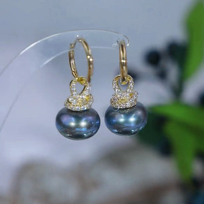 Bread pearl diamond earrings