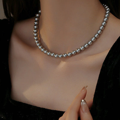 Light grey pearl necklace