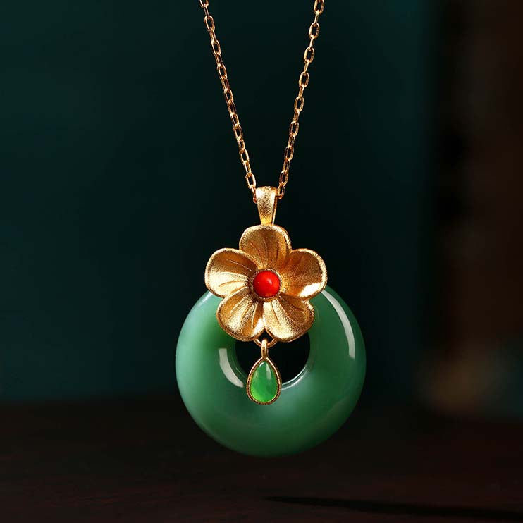Natural emerald Jade stone five-petal flower necklace