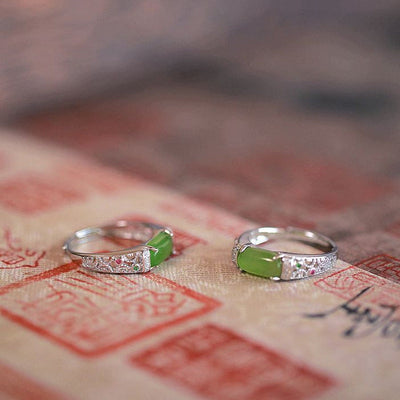 Retro Saddle Emerald Jade Stone Ring
