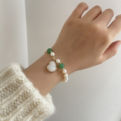 Lucky clasp ? Pearl jade bracelet