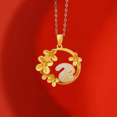Cute  • Emerald Jade stone Necklace