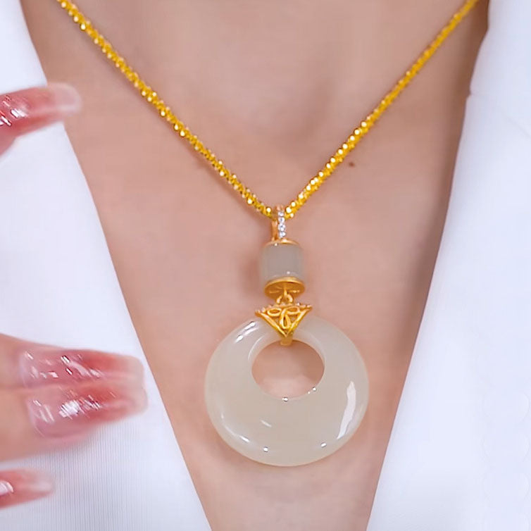 Emerald jade stone pendant necklace